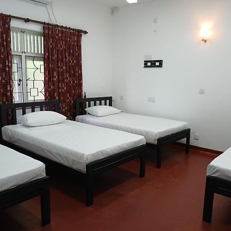 Kandy Twin Hostel エクステリア 写真