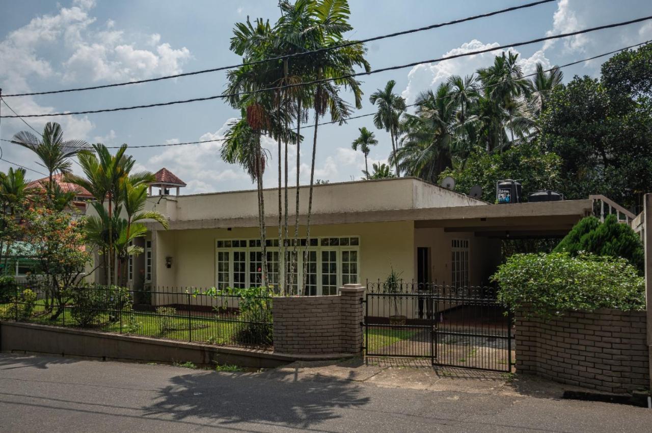 Kandy Twin Hostel エクステリア 写真