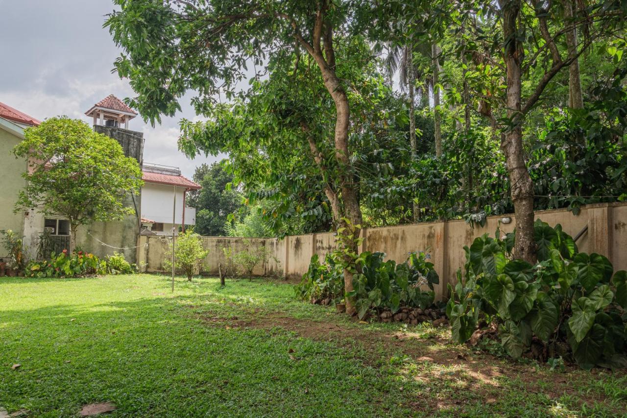 Kandy Twin Hostel エクステリア 写真