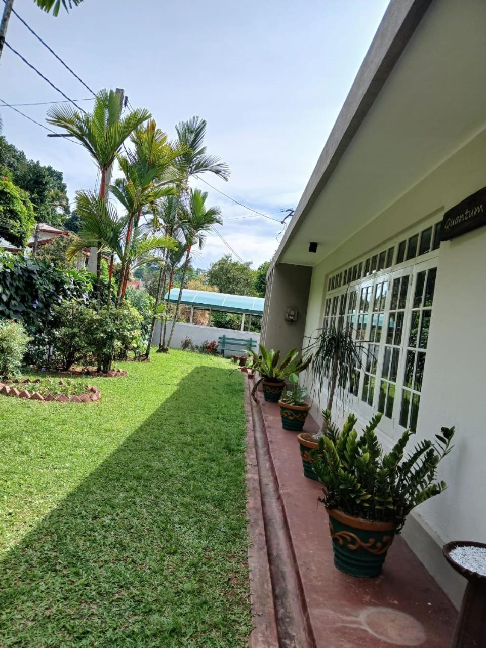 Kandy Twin Hostel エクステリア 写真