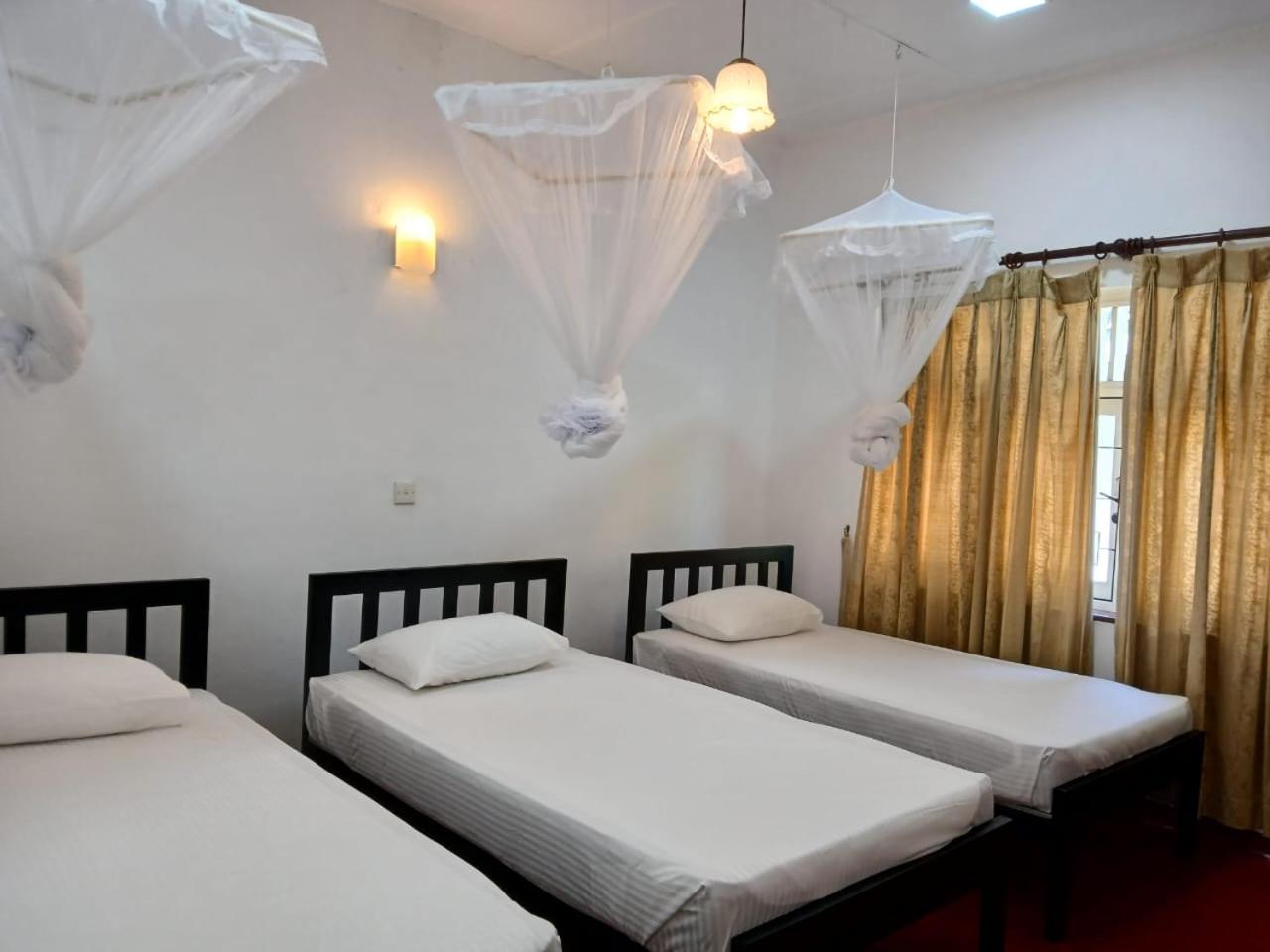 Kandy Twin Hostel エクステリア 写真